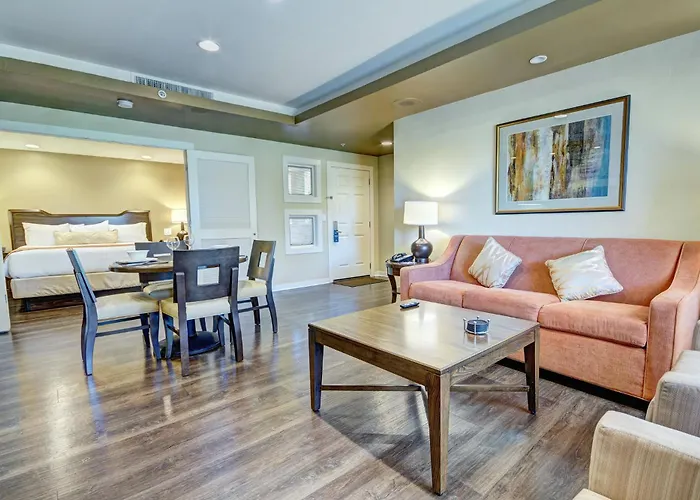 Wyndham Orange Tree Two 2br